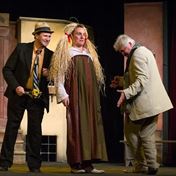 TRI V TOM DivadloNaJezerce Hrusinsky Kern HruskaL. DSC 0446 u 10x14